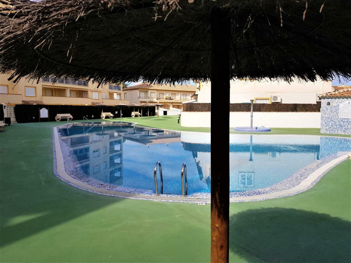 Apartamento Con Piscina En Oliva Nova Exterior photo